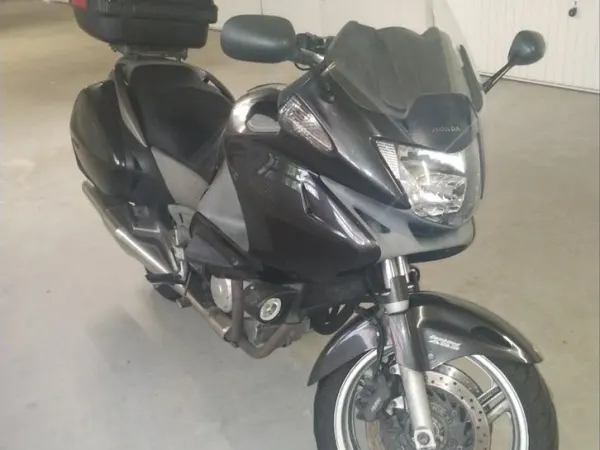Year unknown Honda Deauville NT700V met ABS en Hiss - €2,500 · Bidding (1/1)
