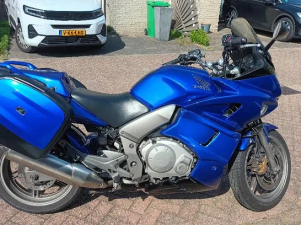 2006 Honda CBF 1000 - €2,500 (1/1)