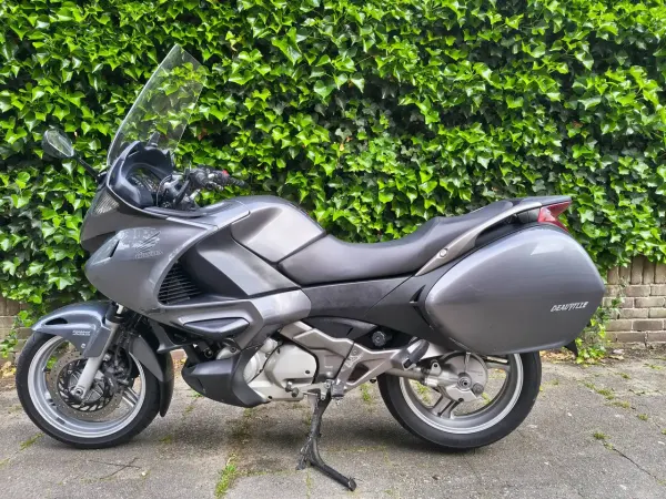 2006 Honda Deauville - € 2.900 (1/1)
