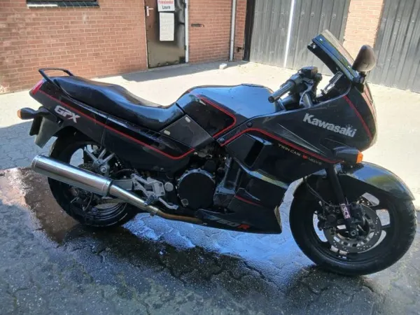 1987 Kawasaki GPX 750 R - € 1.250 (1/1)