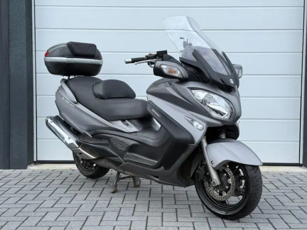 2014 Suzuki Burgman 650 - €5,750 · Bidding (1/1)