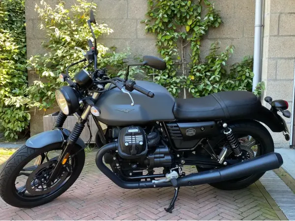 2020 Moto Guzzi V 7 - €8,500 (1/1)