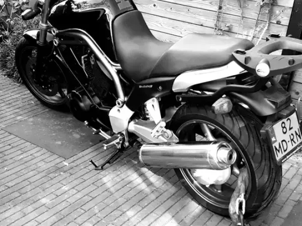 2004 Yamaha BT 1100 Bulldog - € 2.800 (1/1)