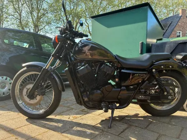 2010 Honda VT 750 S - € 3.950 · Bieden (1/1)