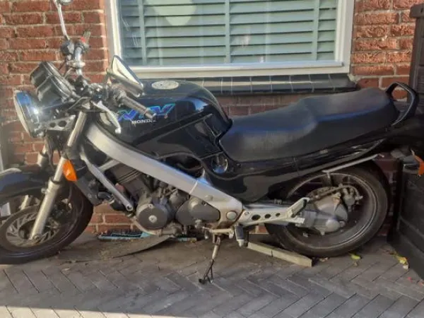 1994 Honda NTV 650 - Bieden (1/1)