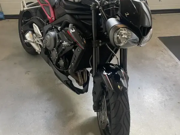 2019 Triumph Street Triple R - €9,000 (1/1)
