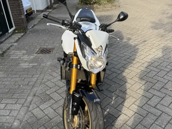 2011 Yamaha FZ 8 - €3,700 (1/1)