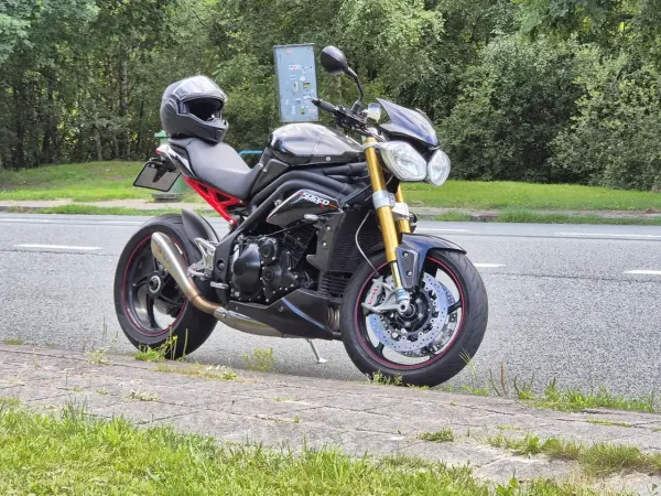 2012 Triumph Speed Triple R - € 7.250 (1/1)