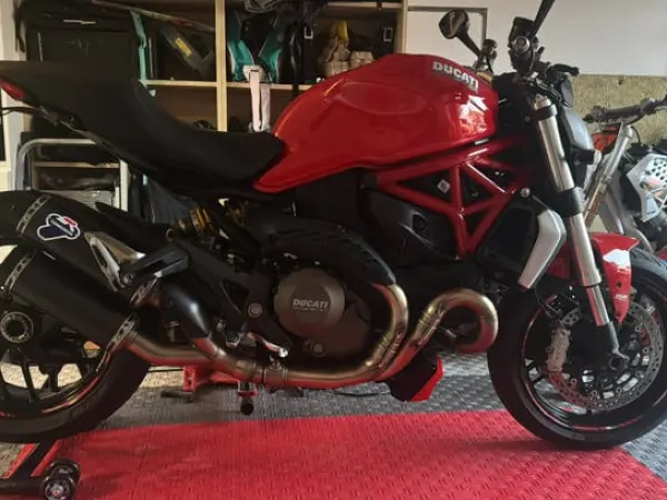 Bouwjaar onbekend Ducati Monster 1200 - € 9.250 · Bieden (1/1)