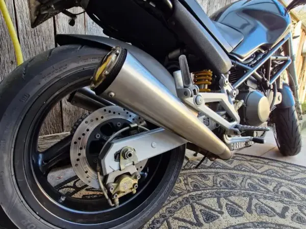 2000 Ducati Monster 900 - €2,999 · Bidding (1/1)