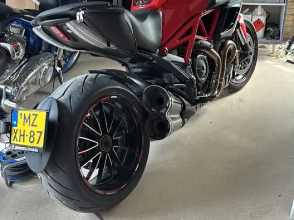 2011 Ducati Diavel - € 7.999 (1/1)