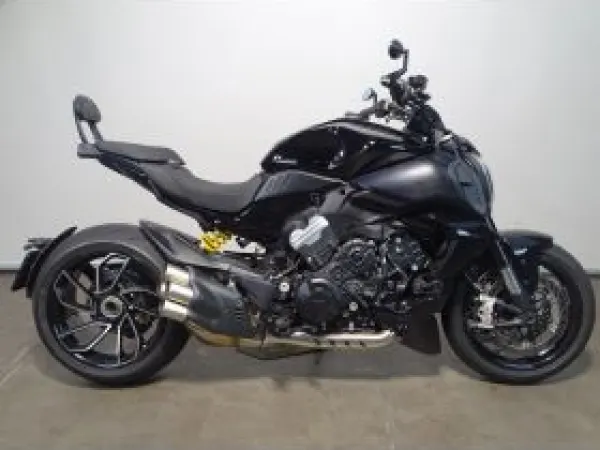 2025 Ducati Diavel V4 - € 25.990 (1/1)