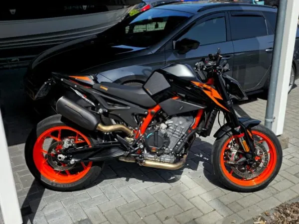 2020 KTM 890 Duke - €10,100 · Bidding (1/1)