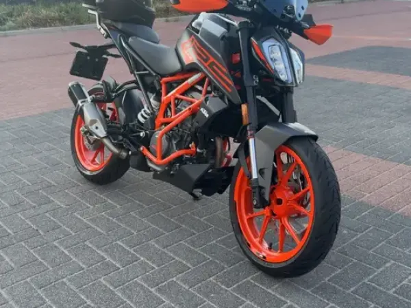 2025 KTM 125 Duke - €4,999 (1/1)