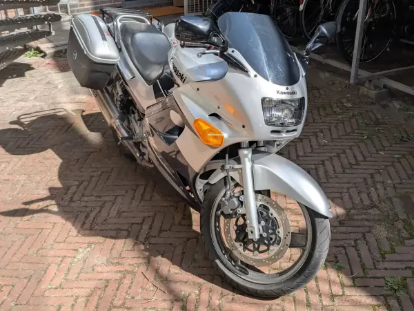 2002 Kawasaki ZZR 250 - € 1.800 (1/1)