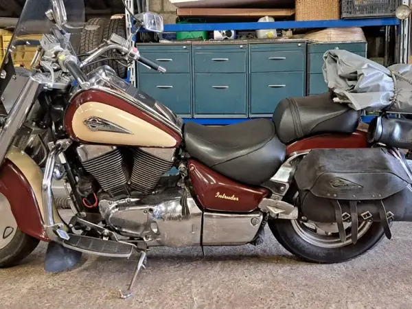 1998 Suzuki Intruder C - €3,250 (1/1)