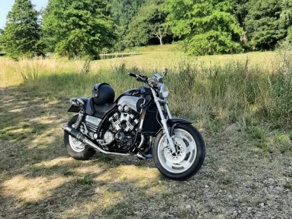 Year unknown Yamaha V-Max 1200-Krachtige Cruiser - €4,000 · Bidding (1/1)
