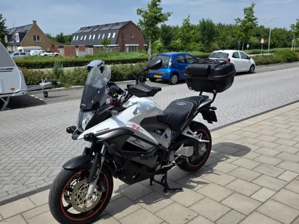 2011 Honda VFR 800 X - €6,000 (1/1)