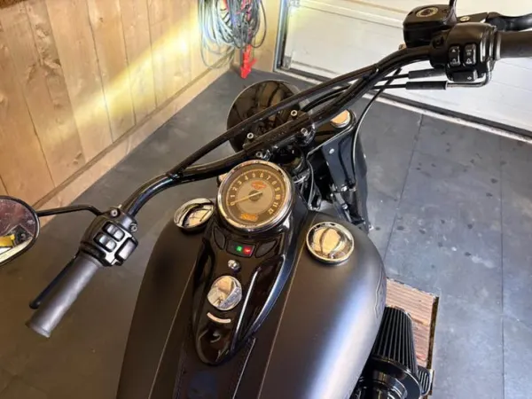 Year unknown Harley-Davidson Softail Classic - €12,750 · Bidding (1/1)