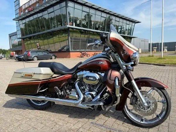2011 Flhxse CVO Streetglide Limited Full Options - €16,850 (1/1)