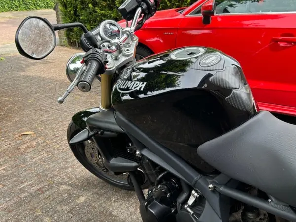 2008 Triumph Street Triple - € 3.500 · Bieden (1/1)