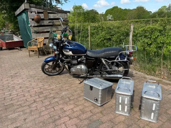 2010 Triumph Bonneville SE uit 2010 - € 5.950 (1/1)