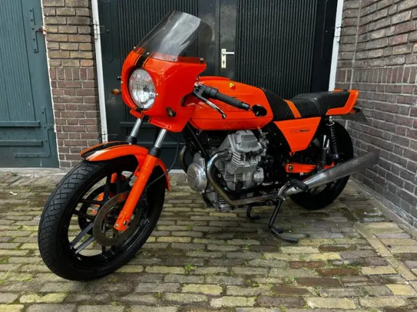 1982 Moto Guzzi V 50 - €3,250 · Bidding (1/1)