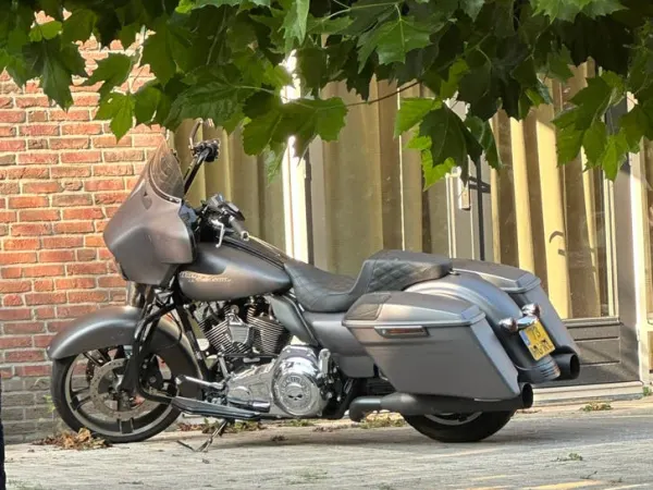 2016 Harley-Davidson Streetglide - €28,300 · Bidding (1/1)
