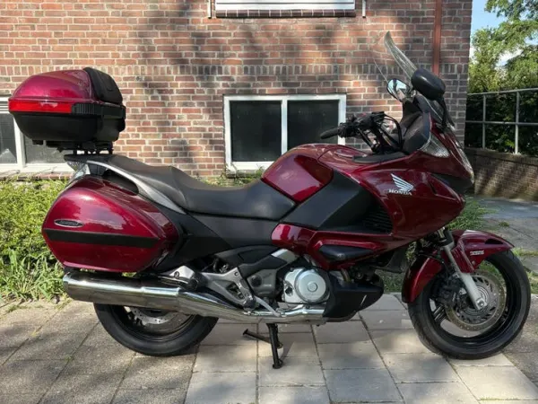2010 Honda Deauville NT 700 ABS orig. NL Motor - €3,800 · Bidding (1/1)