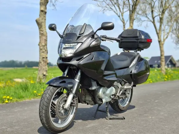 2009 Honda NT 700 Deauville met ABS. 2e Eigenaar - € 3.499 · Bieden (1/1)