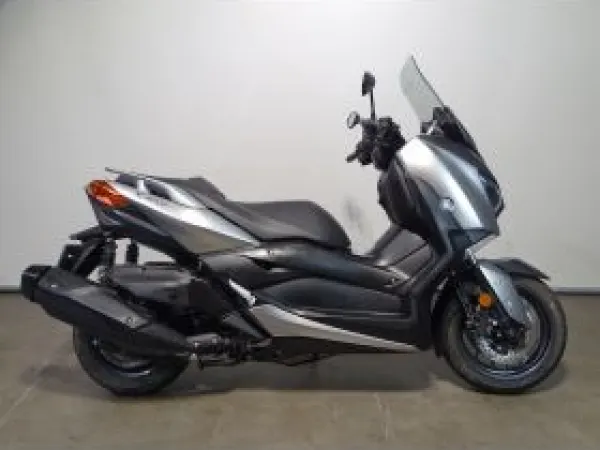 2020 Yamaha Xmax 400 - € 5.990 (1/1)