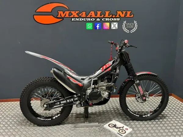 2022 Honda Montesa Cota 301 RR Factory Nieuw ! Veel Extra Special - € 8.249 (1/1)