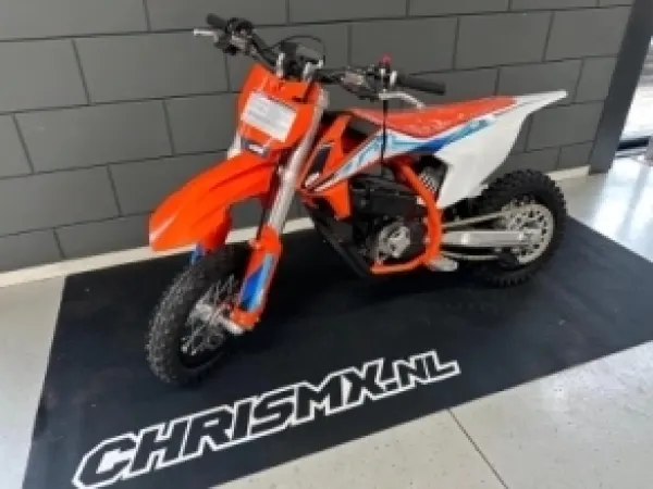 Bouwjaar onbekend OTM SX E3 - € 3.495 (1/1)