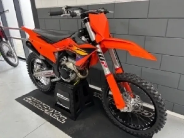2025 KTM sxf 250 - €8,250 (1/1)