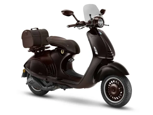 2026 Vespa 946 Snake 125 Horse - €12,300 (1/1)