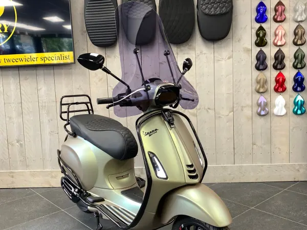 Bouwjaar onbekend Vespa Sprint Specialpaint Phantom Chameleon - € 5.999 (1/1)