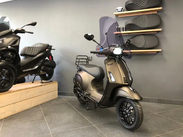 Bouwjaar onbekend Vespa Sprint Specialpaint-Dark Champagne - € 5.999 (1/1)