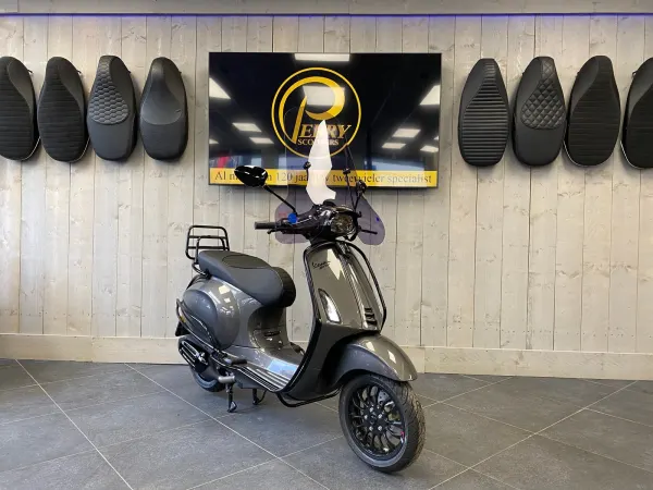 Bouwjaar onbekend Vespa Sprint Specialpaint Agaat Grijs - € 5.750 (1/1)