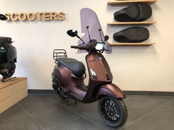 Bouwjaar onbekend Vespa Sprint Specialpaint Mat Bordeaux Rood - € 5.750 (1/1)
