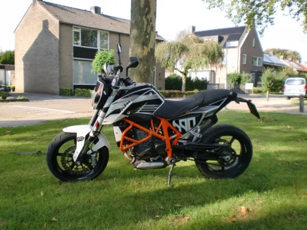 2012 KTM 690 Superduke - € 3.950 · Bieden (1/1)