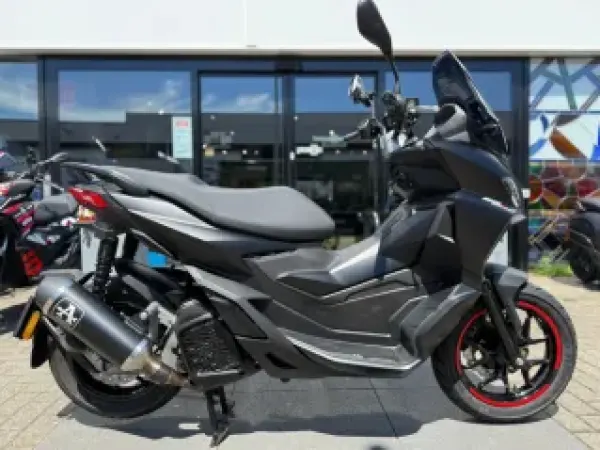 2024 Aprilia SR GT - €3,750 (1/1)