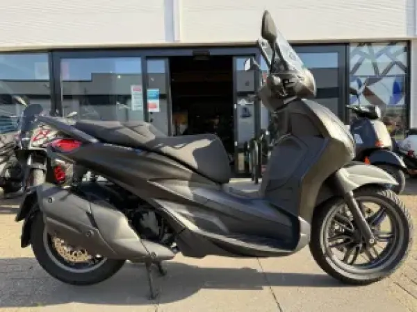2025 Piaggio Beverly 400 - €7,150 (1/1)