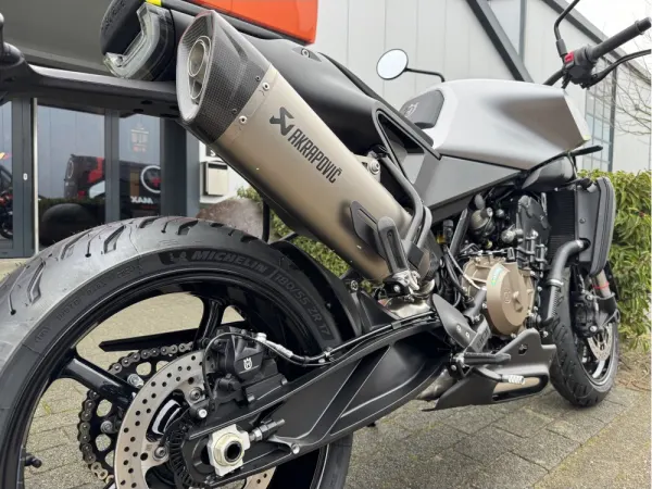2025 Husqvarna Vitpilen 801 L 25 - € 12.574 (1/1)