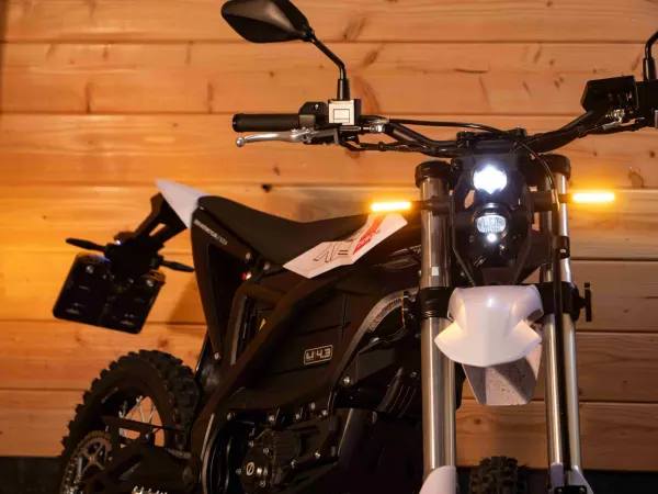 2026 Zero XE Lichtgewicht E-enduromotor>>SNEL LEVERBAAR!! - € 6.910 (1/1)