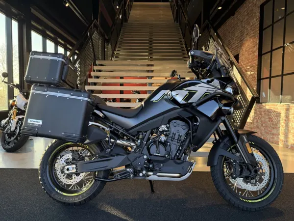 Bouwjaar onbekend Cfmoto 800MT Explore GT Black - € 13.499 (1/1)