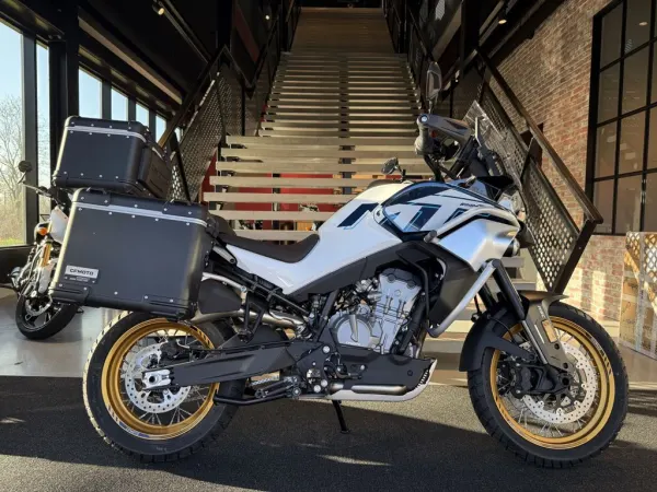 Bouwjaar onbekend Cfmoto 800MT Explore GT White - € 13.499 (1/1)