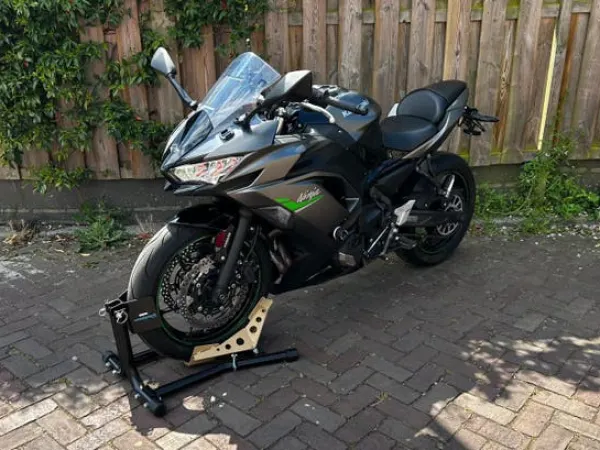 2023 Kawasaki Ninja 650 - €6,945 (1/1)