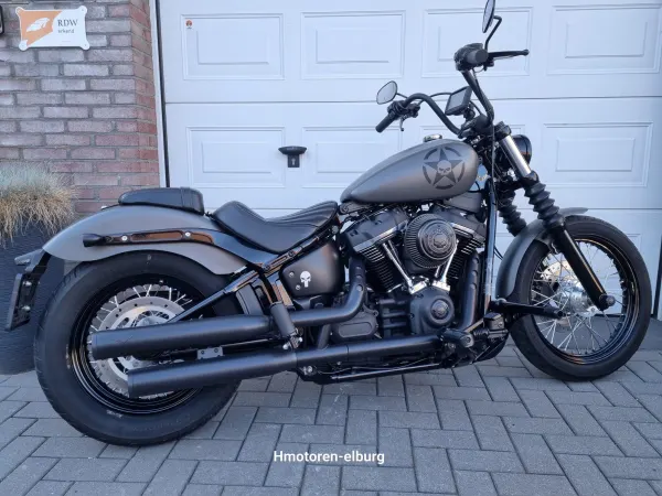 2019 Harley-Davidson Street Bob 107 07-2019 met Slechts 10482 km (NIEUWSTAAT !! ) - € 15.500 (1/1)