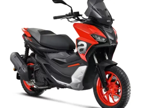 Bouwjaar onbekend Aprilia SR GT Sport 125 - € 4.830 (1/1)
