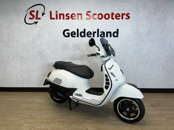 2014 Vespa GTS 300cc i.e. Wit - €3,895 (1/1)